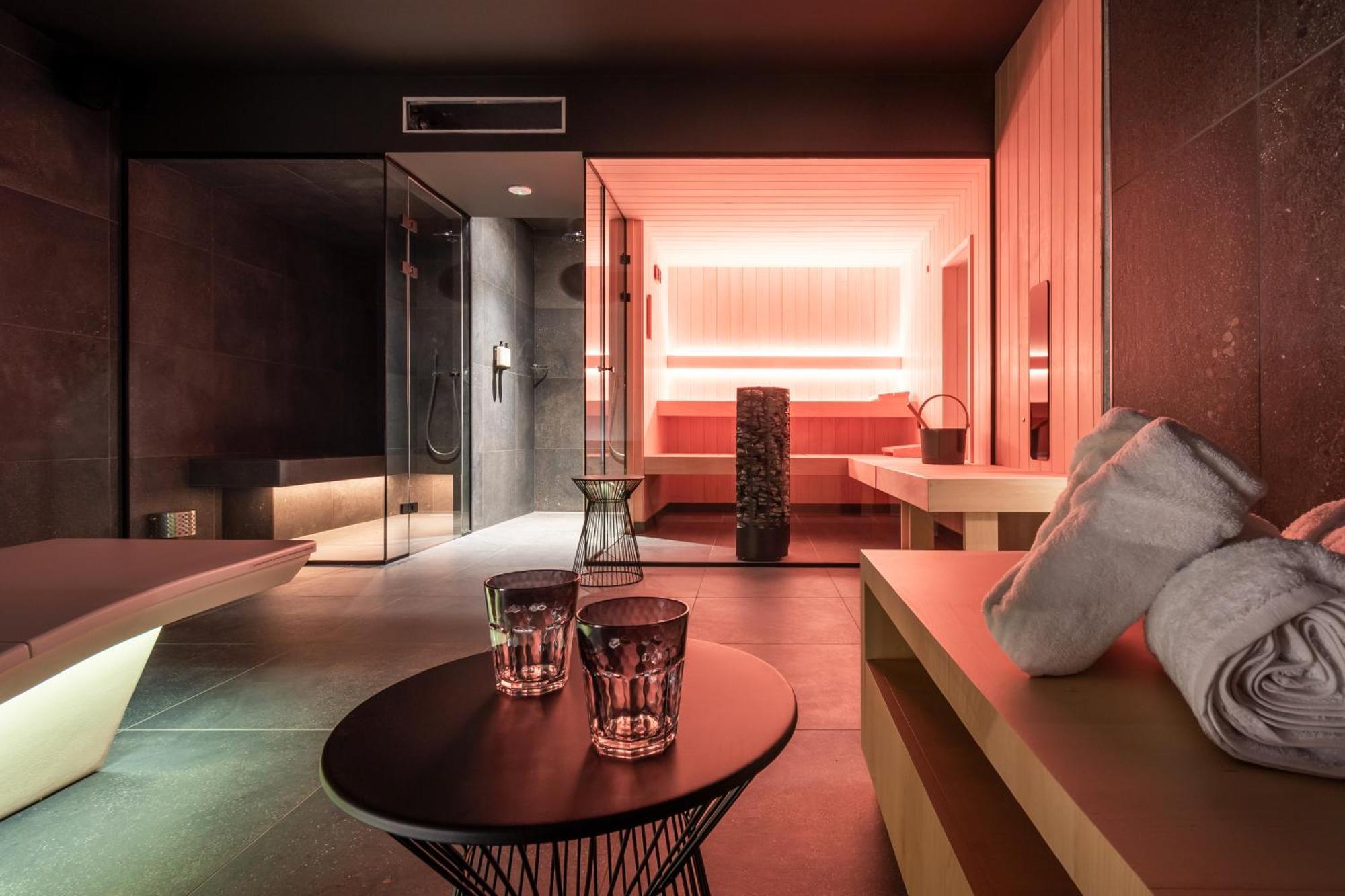 One Two Four - Hotel & Spa Gent Exterior foto