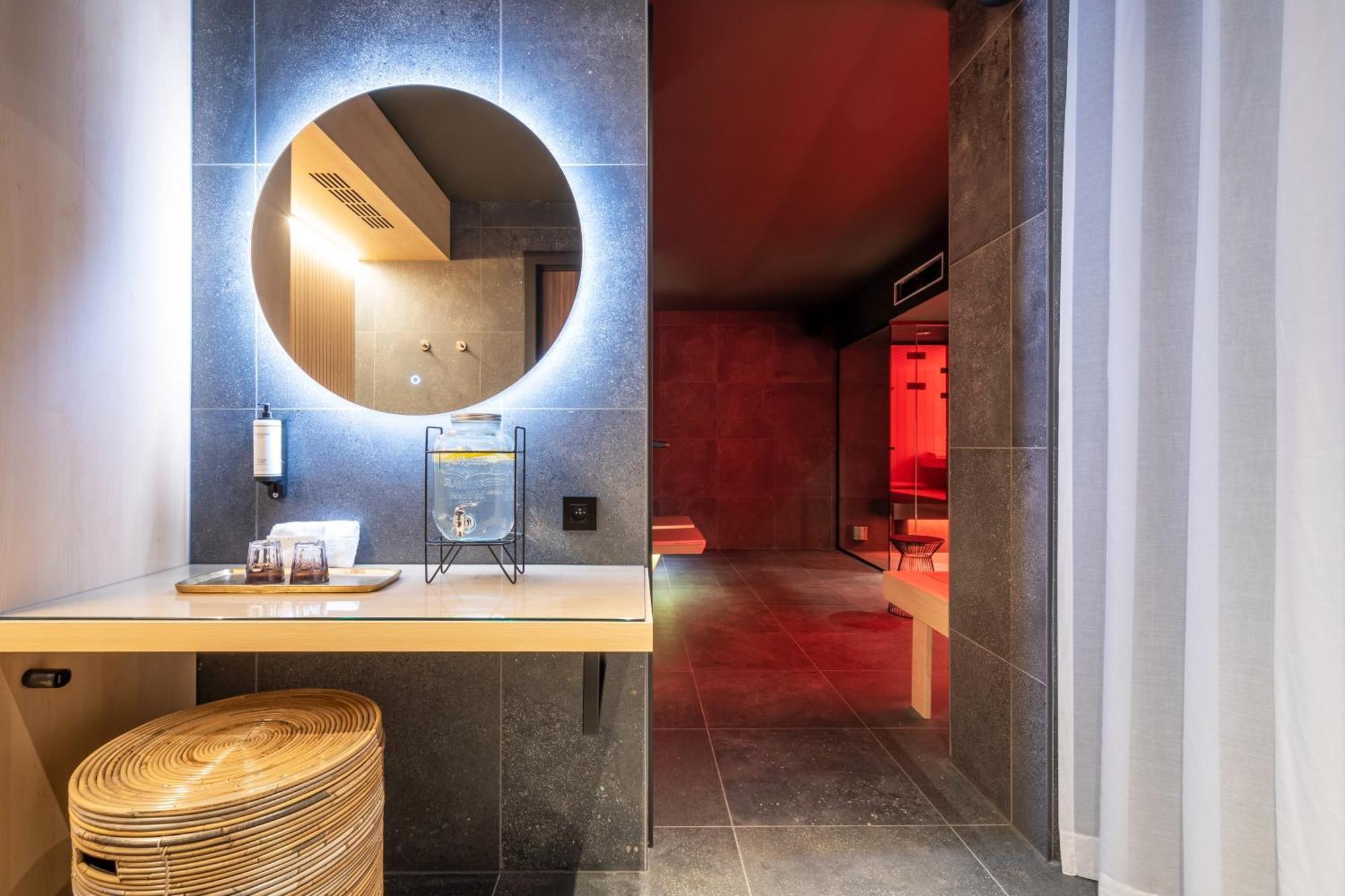 One Two Four - Hotel & Spa Gent Exterior foto