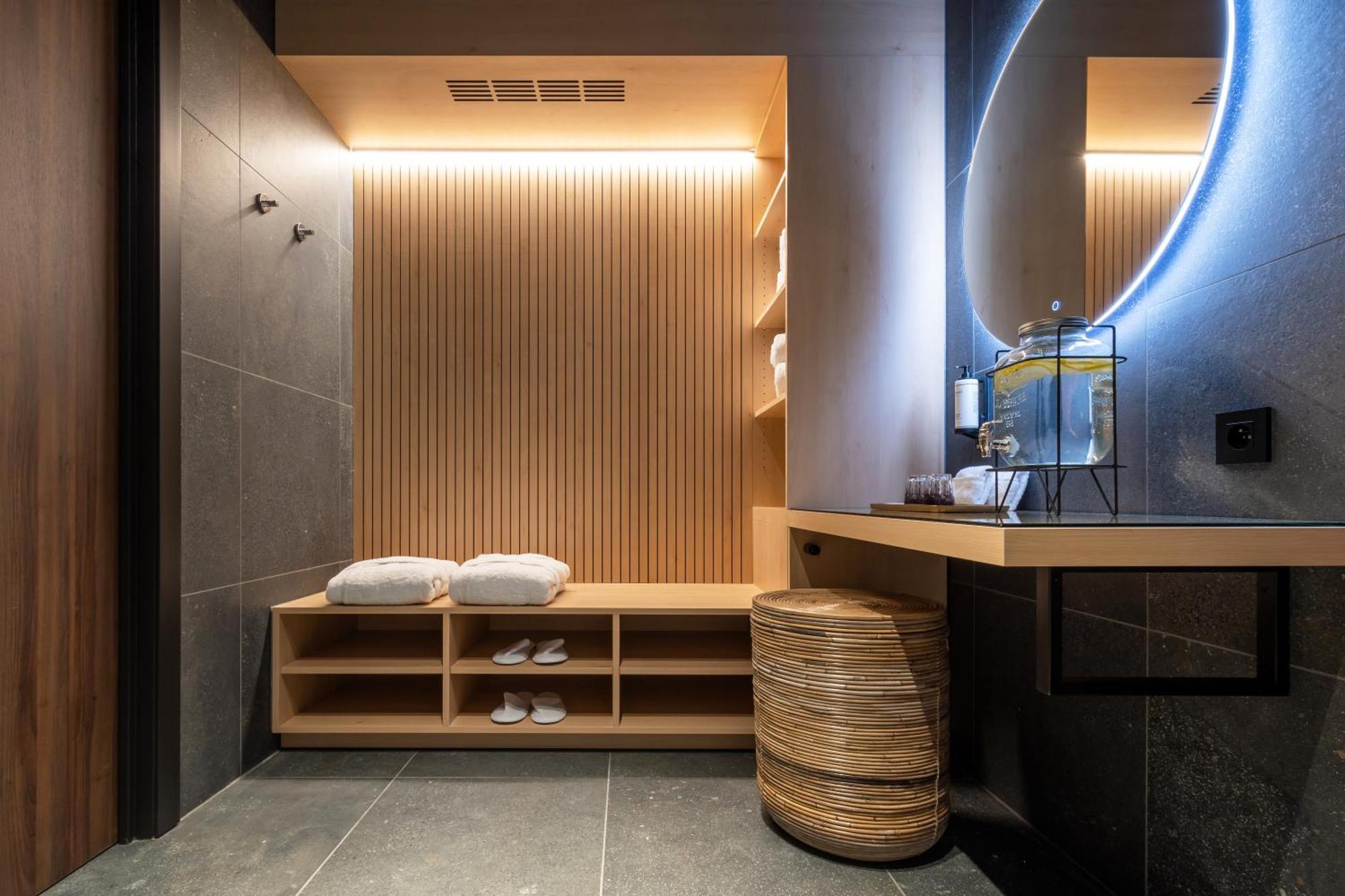 One Two Four - Hotel & Spa Gent Exterior foto