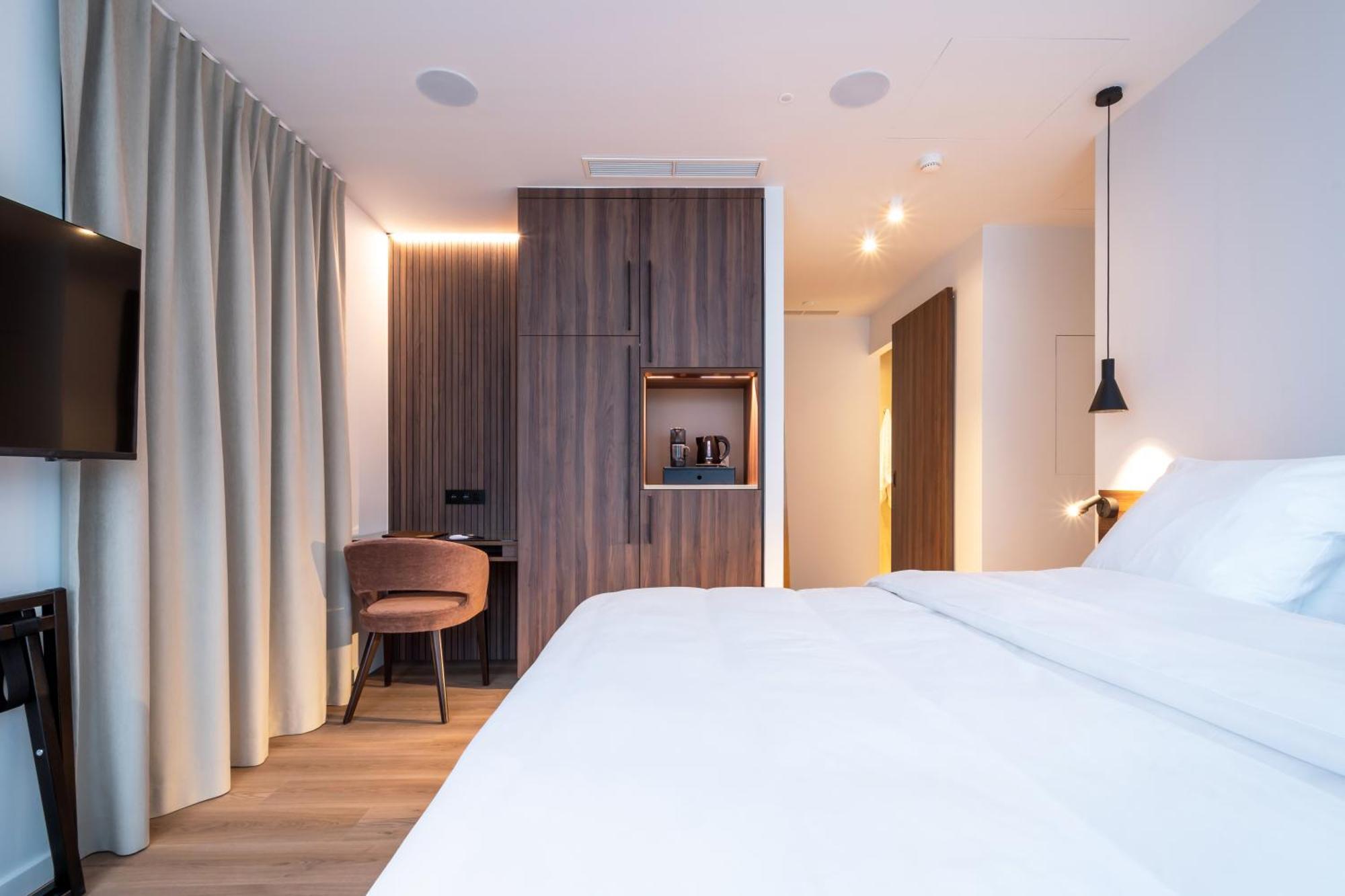 One Two Four - Hotel & Spa Gent Exterior foto
